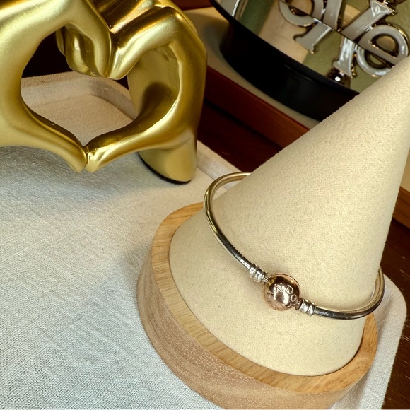 EUC Pandora Sterling Silver Bangle Bracelet w/ Pandora Rose Clasp - Picture 5 of 17